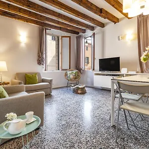 ca-fosca-home-campo-santa-fosca.hotelslidodijesolo.com/